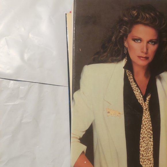 Hollywood Husbands - Picture 2 of 5